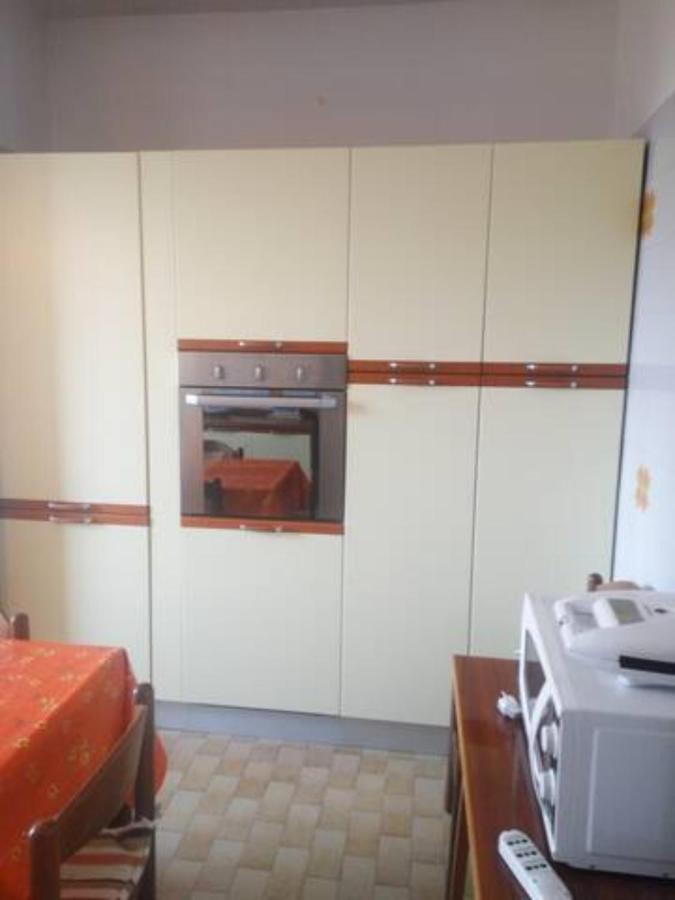 Attico Nel Borgo Apartment Torri Del Benaco Bagian luar foto